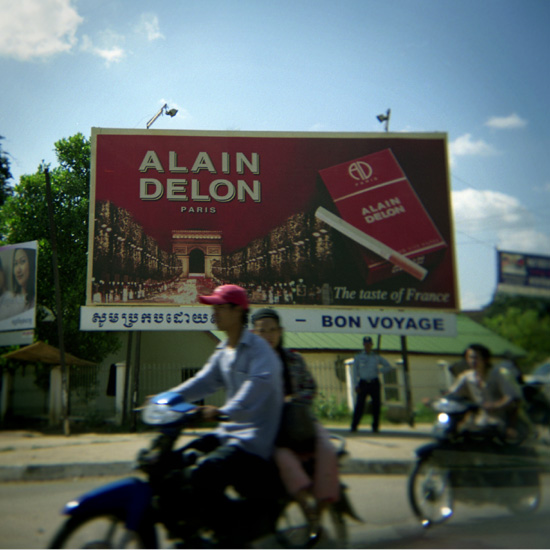 Delon en large